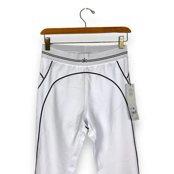 NWT Brand New ALO Airbrush High-Waist Heart Throb Leggings White Black Medium - Picture 6 of 14